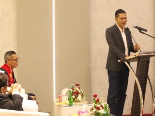 Sekda Aceh Hadiri Promosi Doktor T.A. Khalid di Unpad, Apresiasi Putra Terbaik Aceh Raih Gelar Doktor