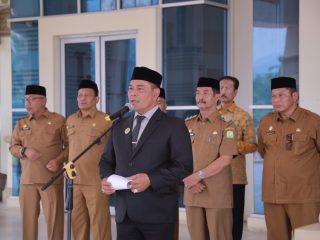 Bupati Aceh Besar Lantik JPT Pratama dan Administrator, Tekankan Amanah Jabatan dan Peningkatan Kinerja